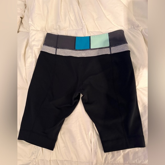 Lululemon Reversible Groove Short Long Size 6 - Picture 4 of 8
